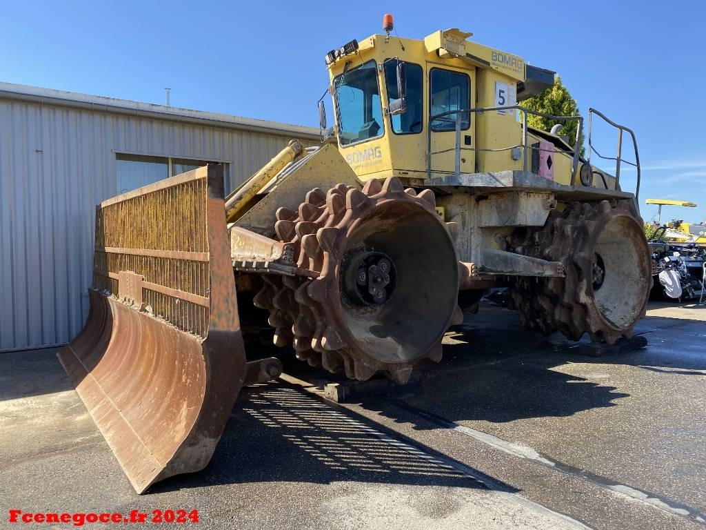Bomag 1172 RB-2 1er Main / Origine Française - Vibroapisonador: foto 1 Bomag 1172 RB-2 1er Main / Origine Française - Vibroapisonador: foto 1