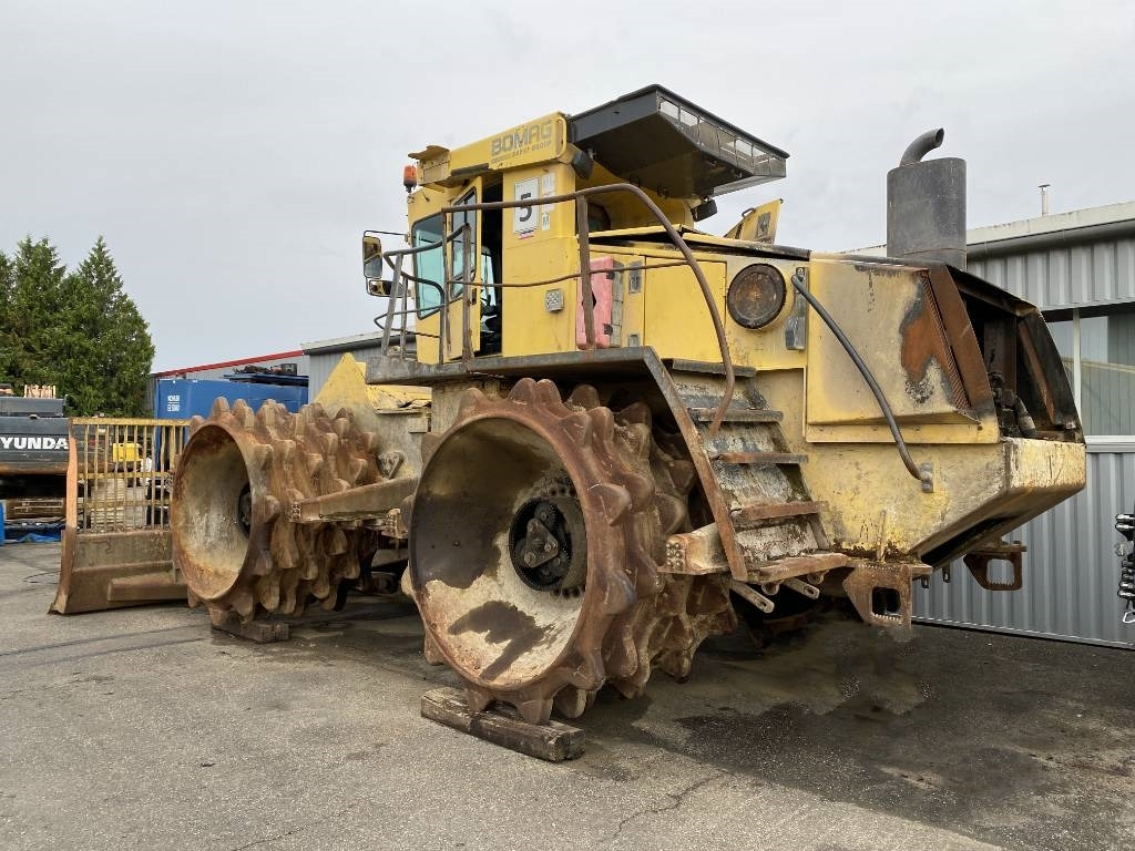 Bomag 1172 RB-2 1er Main / Origine Française - Vibroapisonador: foto 3 Bomag 1172 RB-2 1er Main / Origine Française - Vibroapisonador: foto 3