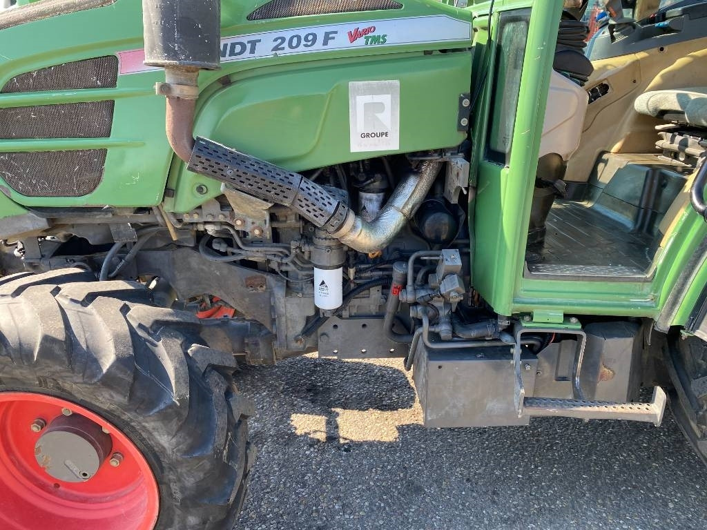 Tractor Fendt 209F Vario TMS 1er Main endommagé: foto 27