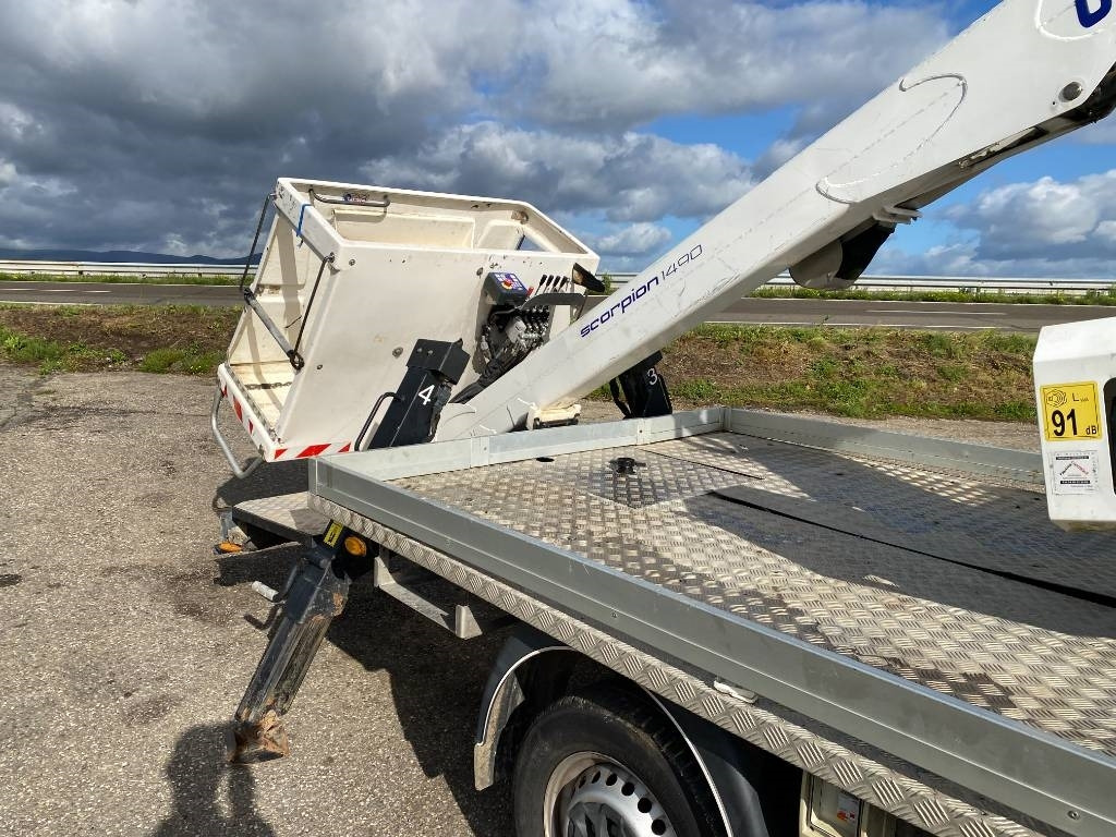 Camión con plataforma elevadora Iveco DAILY 35-140S / 2.3 Multijet 136-OIL&STEEL: foto 44
