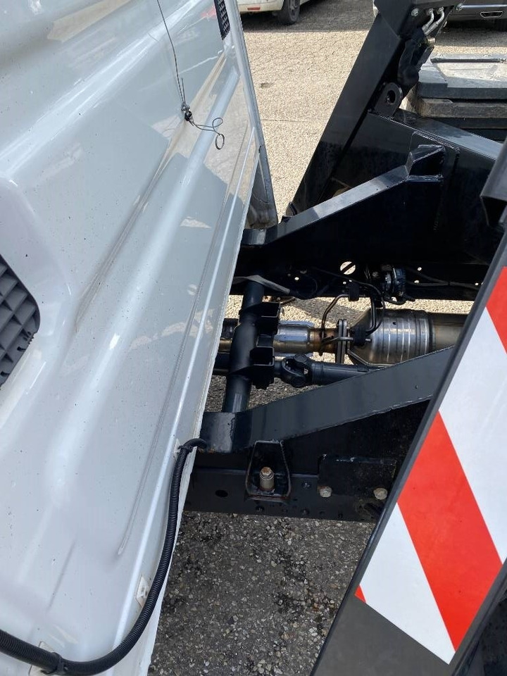 Camión con plataforma elevadora Iveco DAILY 35-140S / 2.3 Multijet 136-OIL&STEEL: foto 23