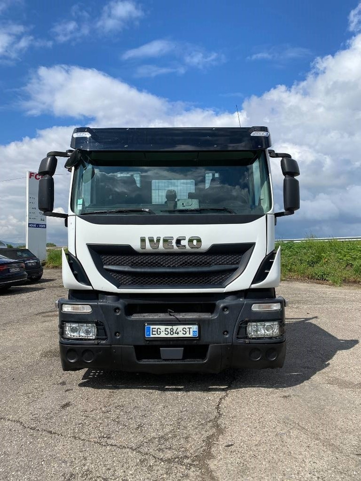Iveco STRALIS 360 e6 A Réparer - Camión portavehículos: foto 2 Iveco STRALIS 360 e6 A Réparer - Camión portavehículos: foto 2