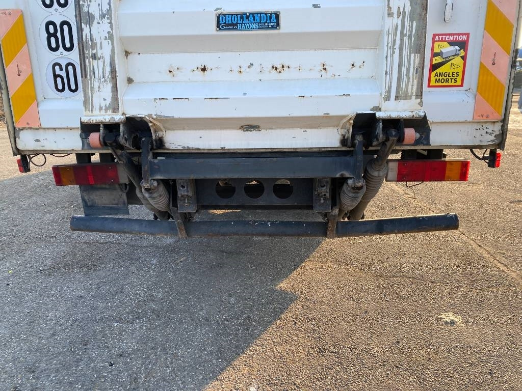 Camión caja cerrada MAN LE 220C a Réparer: foto 27