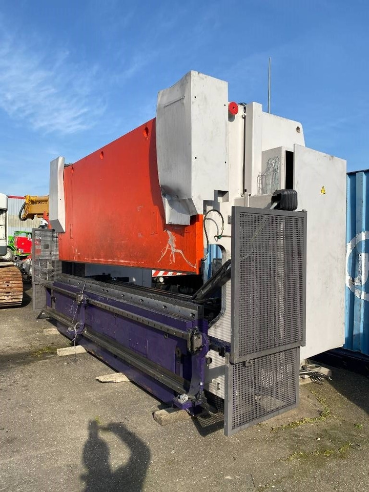 BEYELER Presse/Plieuse PR6 2000KNx4100MM endommagé - Maquinaria de construcción: foto 5 BEYELER Presse/Plieuse PR6 2000KNx4100MM endommagé - Maquinaria de construcción: foto 5