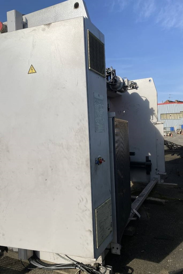 BEYELER Presse/Plieuse PR6 2000KNx4100MM endommagé - Maquinaria de construcción: foto 4 BEYELER Presse/Plieuse PR6 2000KNx4100MM endommagé - Maquinaria de construcción: foto 4
