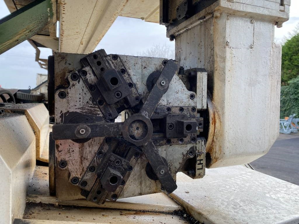 Torno de metal Mazak / Yamazaki FLEX-GL 200N-MLTPLX 630 1er Main: foto 13 Torno de metal Mazak / Yamazaki FLEX-GL 200N-MLTPLX 630 1er Main: foto 13