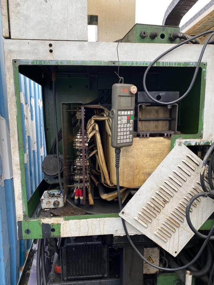 Torno de metal Mazak / Yamazaki FLEX-GL 200N-MLTPLX 630 1er Main: foto 14 Torno de metal Mazak / Yamazaki FLEX-GL 200N-MLTPLX 630 1er Main: foto 14