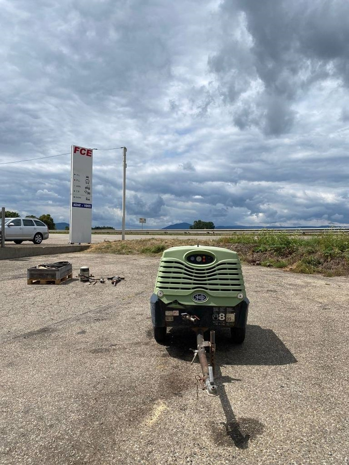 Sullair 38K-0002 Avec accessoires NON ACCIDENTE* - Compresor de aire: foto 2 Sullair 38K-0002 Avec accessoires NON ACCIDENTE* - Compresor de aire: foto 2