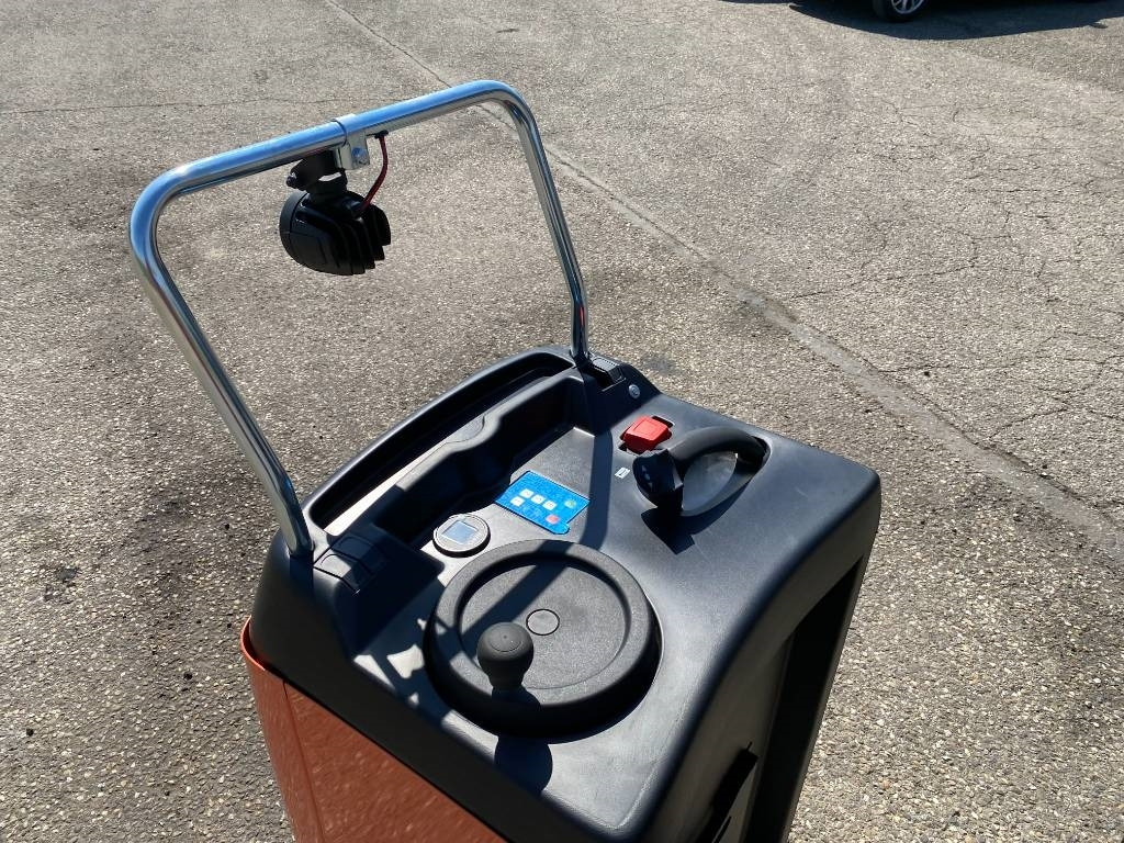 Remolcadora Toyota BT/MOVIT TSE 150-708 1er MAIN endommagé: foto 23 Remolcadora Toyota BT/MOVIT TSE 150-708 1er MAIN endommagé: foto 23