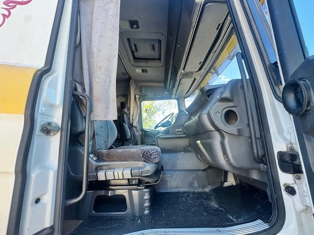 Cabeza tractora Scania R460 V8: foto 6