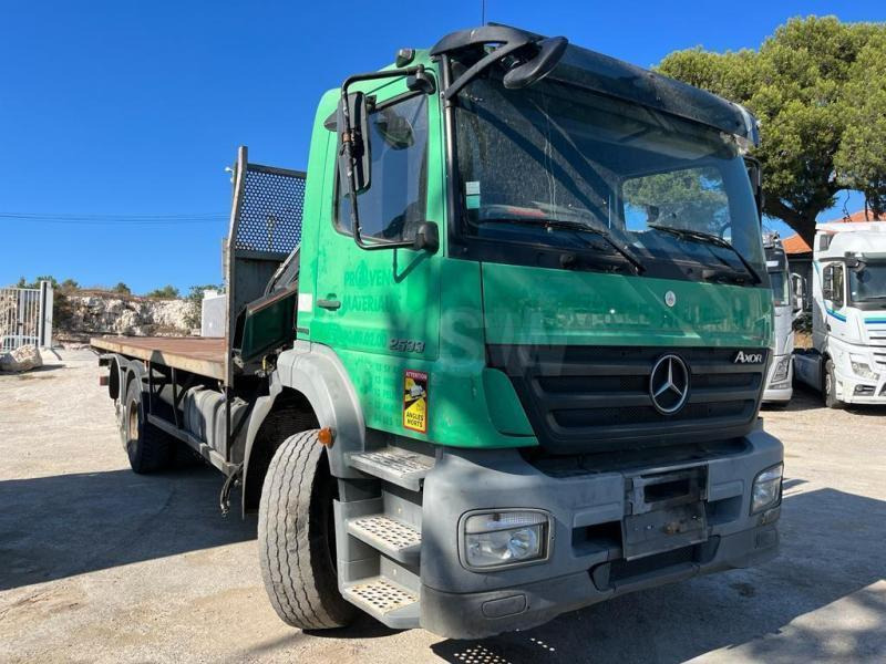 Mercedes Axor 2533 - Camión caja abierta: foto 2 Mercedes Axor 2533 - Camión caja abierta: foto 2