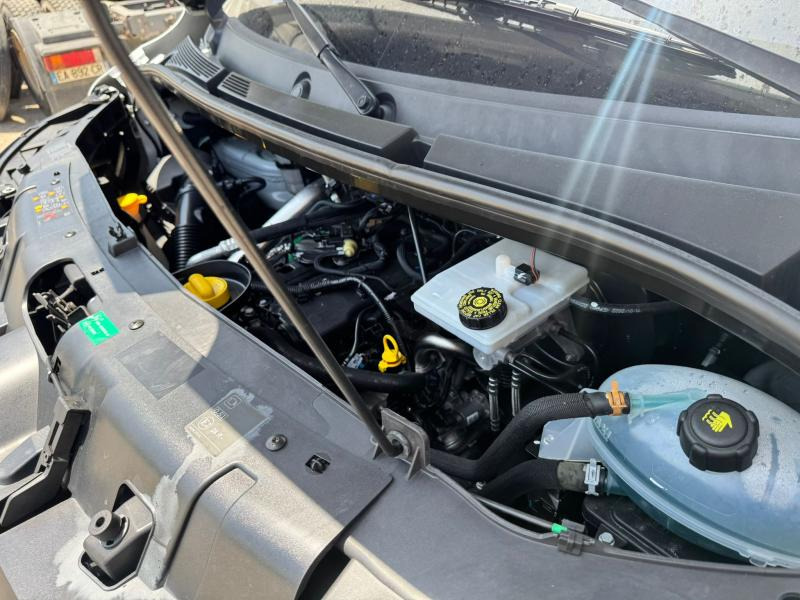 Furgoneta caja cerrada Renault Master 2.5 DCI 150: foto 12