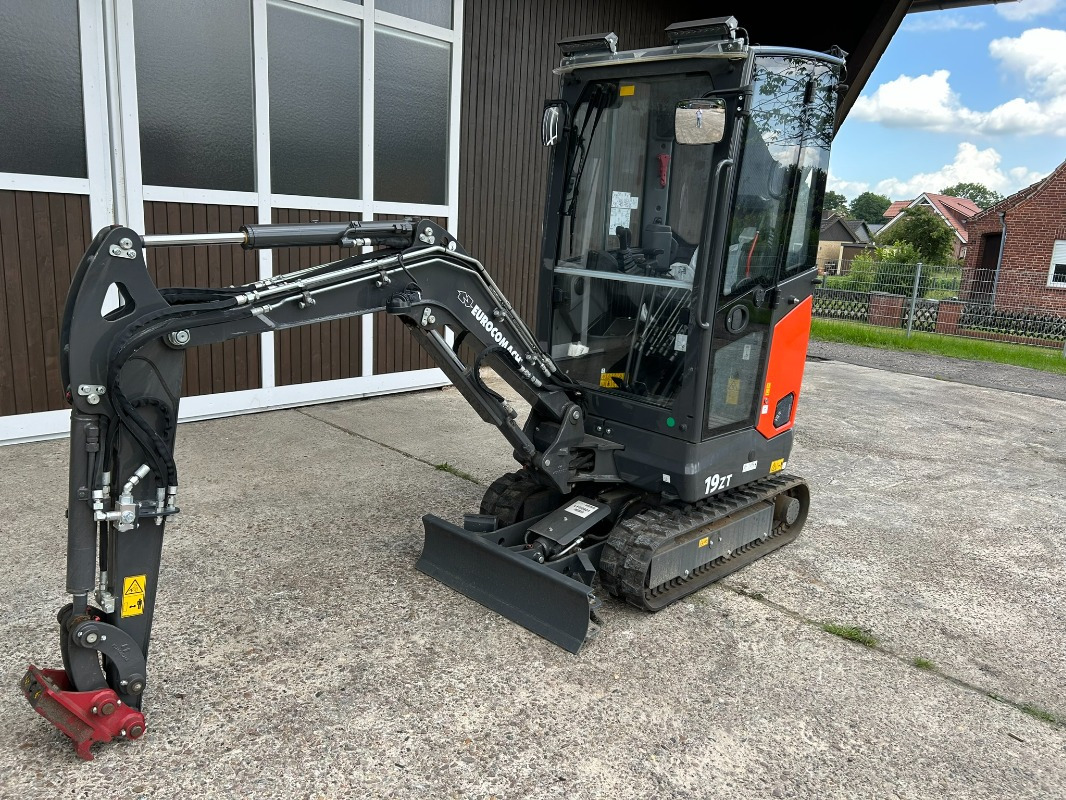 Eurocomach 19ZT - Miniexcavadora: foto 1 Eurocomach 19ZT - Miniexcavadora: foto 1