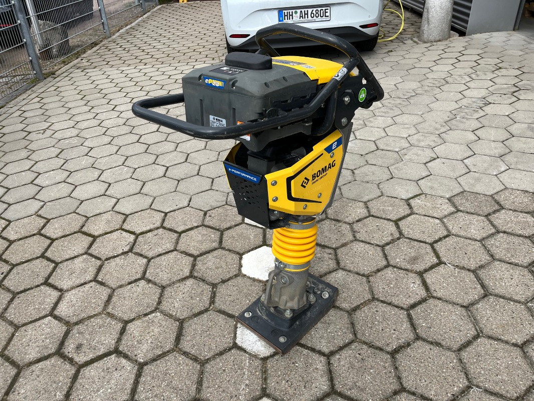 Bomag BT60E - Maquinaria de construcción: foto 2 Bomag BT60E - Maquinaria de construcción: foto 2