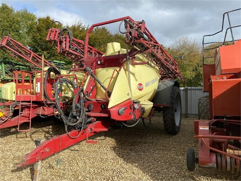 Hardi NAVIGATOR 6000L - Pulverizador arrastrado: foto 1 Hardi NAVIGATOR 6000L - Pulverizador arrastrado: foto 1