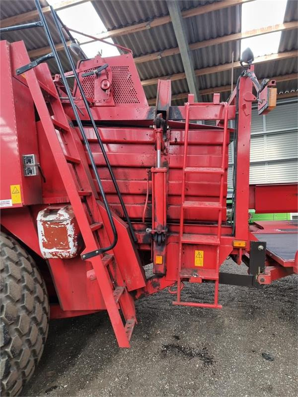 Massey Ferguson >190 bigpallepresser Parkland Ballevogn - Empacadora de pacas cuadradas: foto 4 Massey Ferguson >190 bigpallepresser Parkland Ballevogn - Empacadora de pacas cuadradas: foto 4