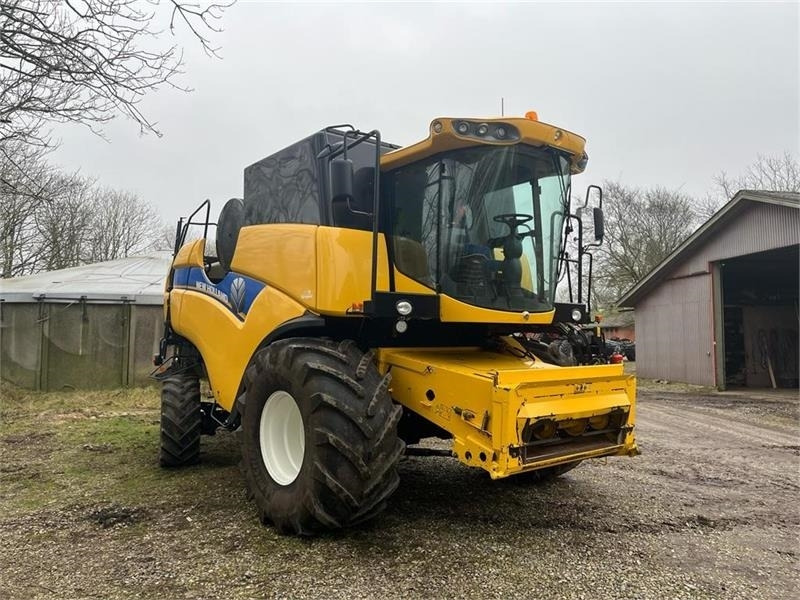 New Holland CX 6090 4wd - Cosechadora de granos: foto 3 New Holland CX 6090 4wd - Cosechadora de granos: foto 3