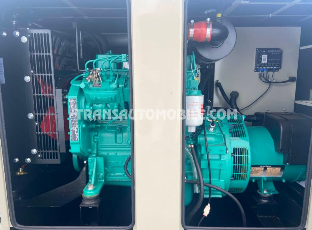 Cummins 28kVA 5.2L DIESEL - EXPORT OUT EU - Generador industriale: foto 4 Cummins 28kVA 5.2L DIESEL - EXPORT OUT EU - Generador industriale: foto 4