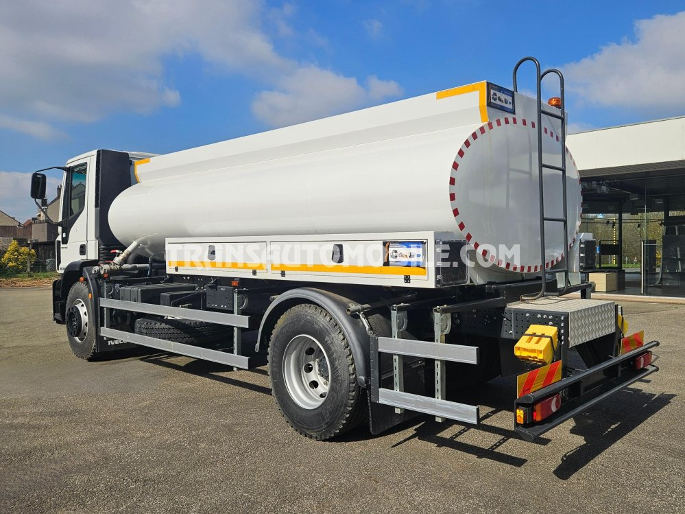 Iveco Eurocargo ML180E28 5.9L TURBO DIESEL 4x2 water tank 10.000L - EXPORT OUT EU - Camión cisterna: foto 2 Iveco Eurocargo ML180E28 5.9L TURBO DIESEL 4x2 water tank 10.000L - EXPORT OUT EU - Camión cisterna: foto 2