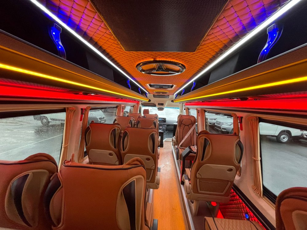Minibús, Furgoneta de pasajeros nuevo Mercedes Sprinter 519 CDI 2.2L Diesel Automatic VIP: foto 9