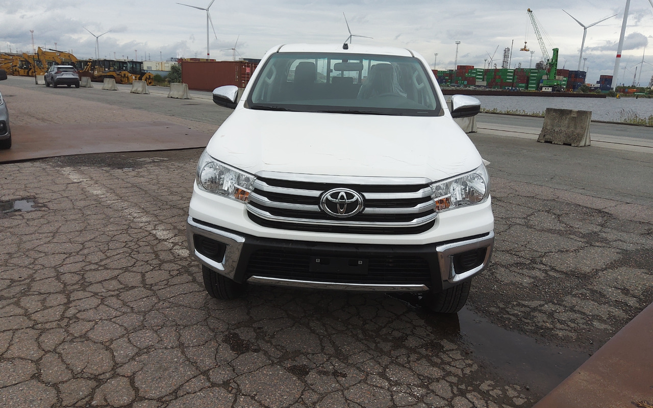 Toyota Hilux / Revo Pick-up double cabin pack security 2.4L Turbo Diesel Manual - Pick-up: foto 2 Toyota Hilux / Revo Pick-up double cabin pack security 2.4L Turbo Diesel Manual - Pick-up: foto 2