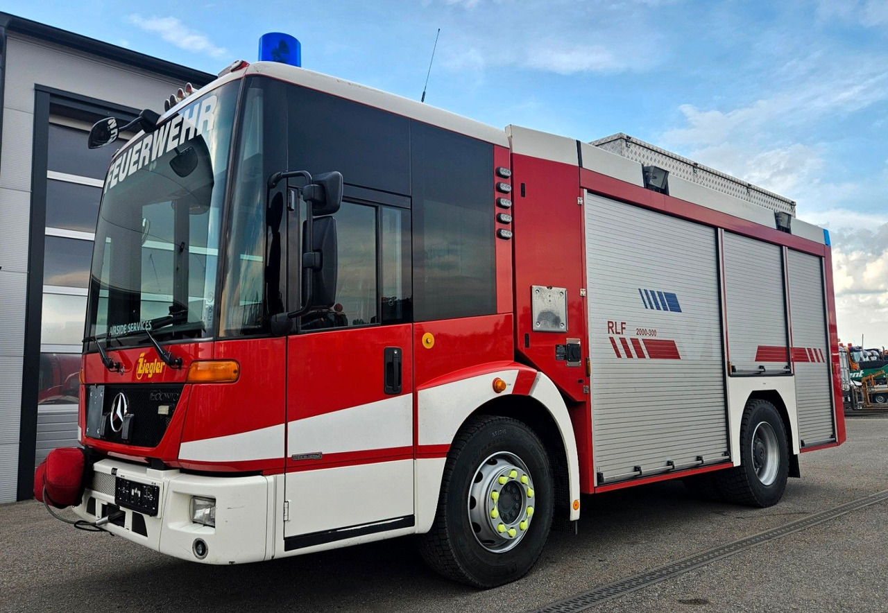 Mercedes-Benz 1829 Feuerwehr Ziegler RLF 2000/300 TLF Winde - Camión: foto 1 Mercedes-Benz 1829 Feuerwehr Ziegler RLF 2000/300 TLF Winde - Camión: foto 1