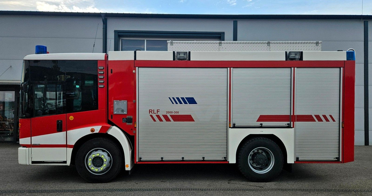Mercedes-Benz 1829 Feuerwehr Ziegler RLF 2000/300 TLF Winde - Camión: foto 2 Mercedes-Benz 1829 Feuerwehr Ziegler RLF 2000/300 TLF Winde - Camión: foto 2