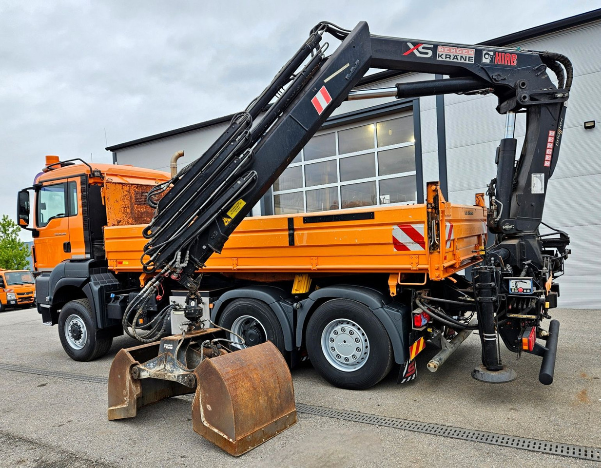 Camión volquete, Camión grúa MAN TGS 28.360 6x4-4 HIAB 144E-4 Kran Euro5: foto 15