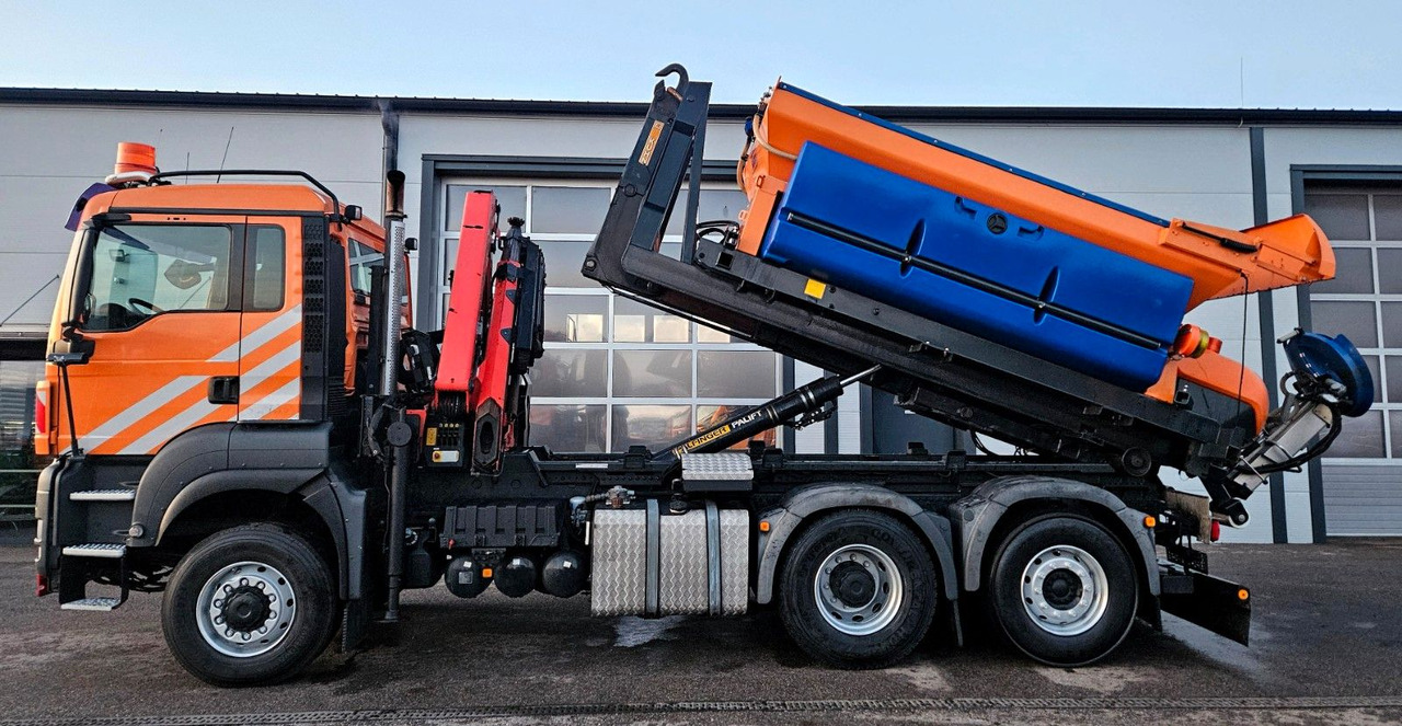 Camión volquete, Camión grúa MAN TGS 28.400 6x4-4 BL Palfinger PK12002 Kran Euro5: foto 10