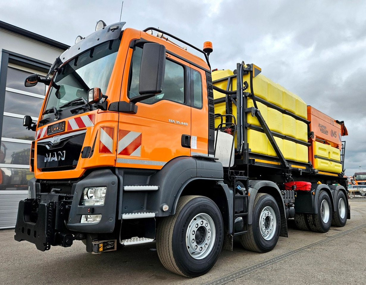 MAN TGS 35.440 8x4 BL Euro6 Winterdienst Streuer - Camión volquete: foto 1 MAN TGS 35.440 8x4 BL Euro6 Winterdienst Streuer - Camión volquete: foto 1
