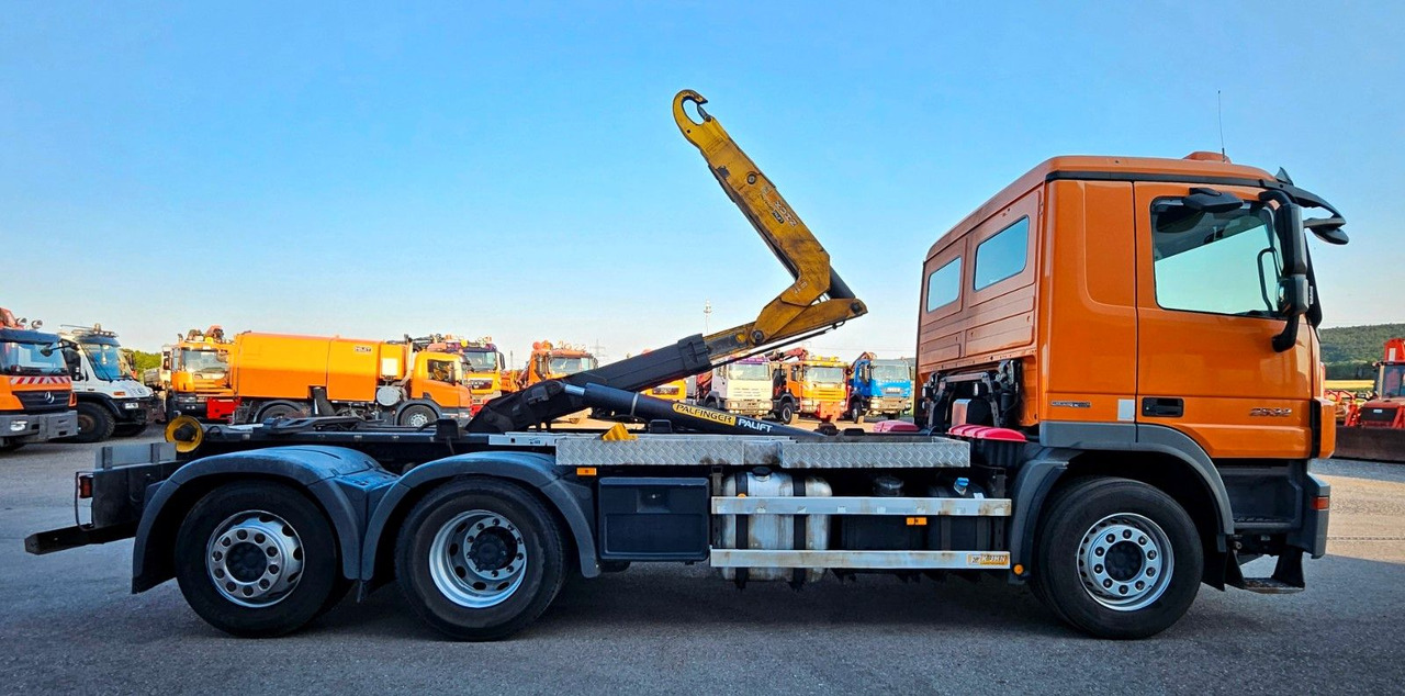 Mercedes-Benz Actros 2532 6x2 MP3 Euro5 - Camión multibasculante: foto 5 Mercedes-Benz Actros 2532 6x2 MP3 Euro5 - Camión multibasculante: foto 5