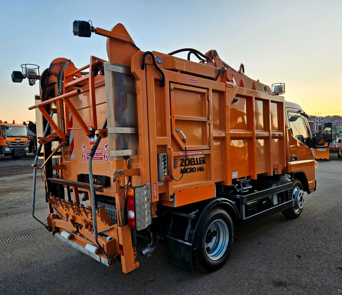 Mitsubishi Fuso Canter 6S15 Zoeller Micro Müllpresse - Camión de basura: foto 4 Mitsubishi Fuso Canter 6S15 Zoeller Micro Müllpresse - Camión de basura: foto 4