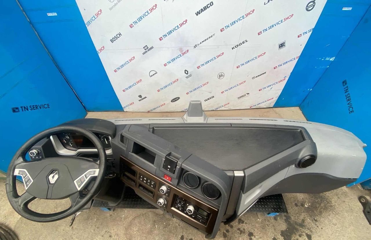 Cruscotto Renault T520 - Cabina e interior: foto 2 Cruscotto Renault T520 - Cabina e interior: foto 2