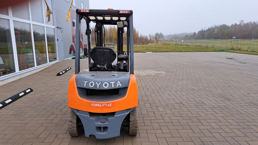 Toyota 02-8FDF20 - Carretilla elevadora diésel: foto 5 Toyota 02-8FDF20 - Carretilla elevadora diésel: foto 5