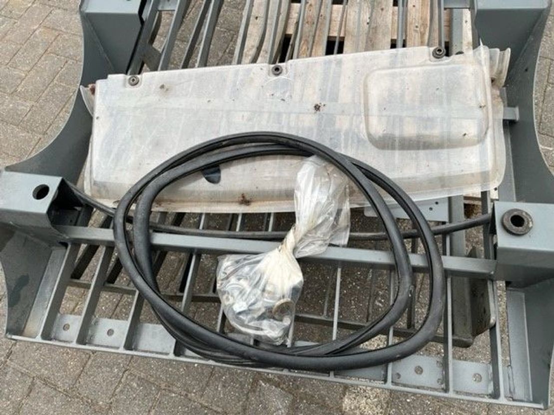 Liebherr 900/924 - Carrocería y exterior para Excavadora: foto 5 Liebherr 900/924 - Carrocería y exterior para Excavadora: foto 5