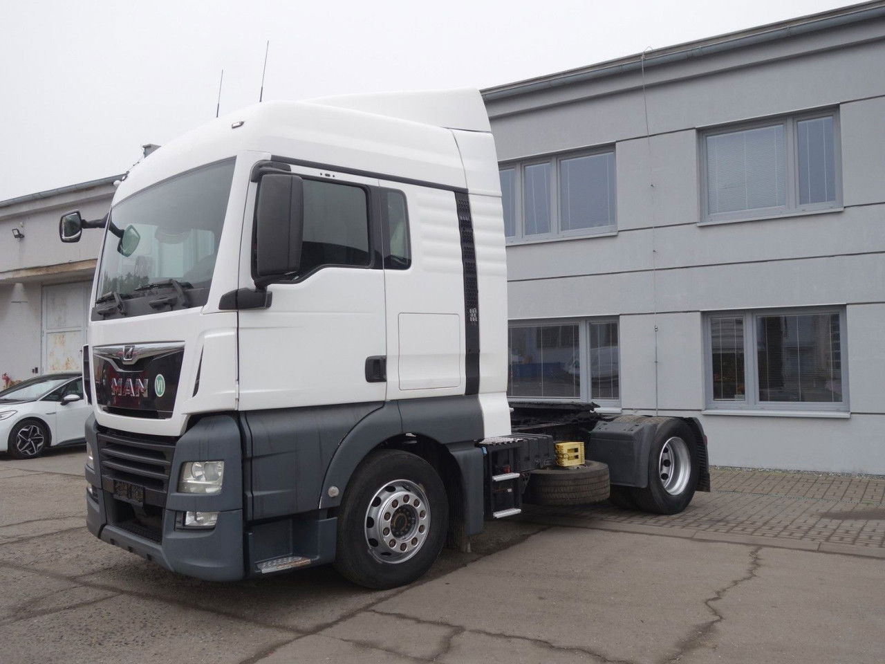 MAN TGX 18.460 Standard - Cabeza tractora: foto 1 MAN TGX 18.460 Standard - Cabeza tractora: foto 1