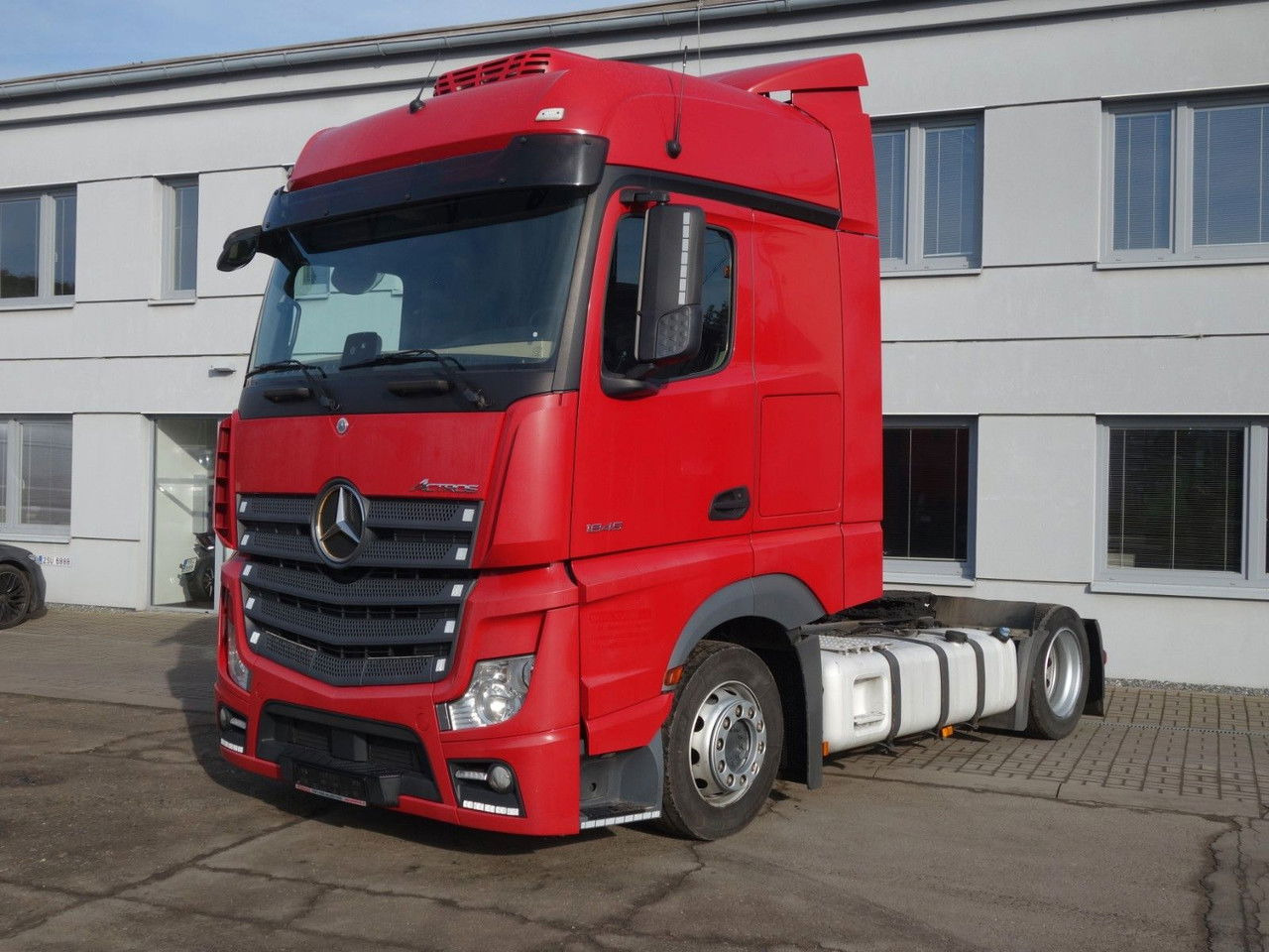 Mercedes-Benz Actros 1845 Lsnrl, Lowdeck, Standklima, 2 Stk. - Cabeza tractora: foto 2 Mercedes-Benz Actros 1845 Lsnrl, Lowdeck, Standklima, 2 Stk. - Cabeza tractora: foto 2