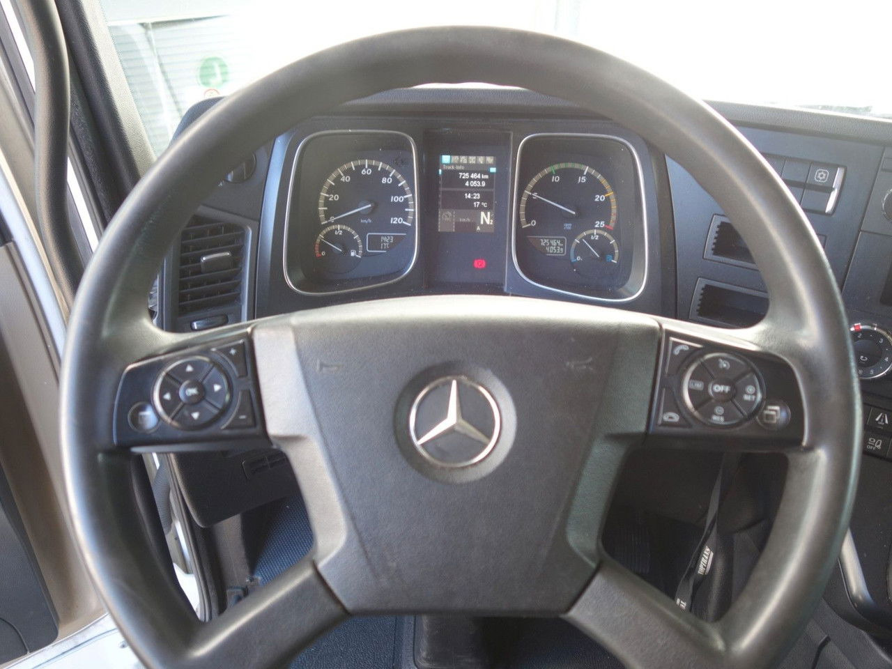 Leasing de  Mercedes-Benz Actros 1848 Giga Space, Standard Mercedes-Benz Actros 1848 Giga Space, Standard: foto 15