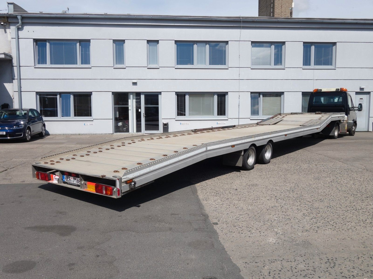 Iveco Daily 35C17 mit Anhänger für 3 PKW - Camión portavehículos: foto 4 Iveco Daily 35C17 mit Anhänger für 3 PKW - Camión portavehículos: foto 4