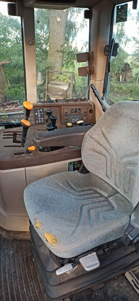 John Deere 6910 - Tractor: foto 5 John Deere 6910 - Tractor: foto 5