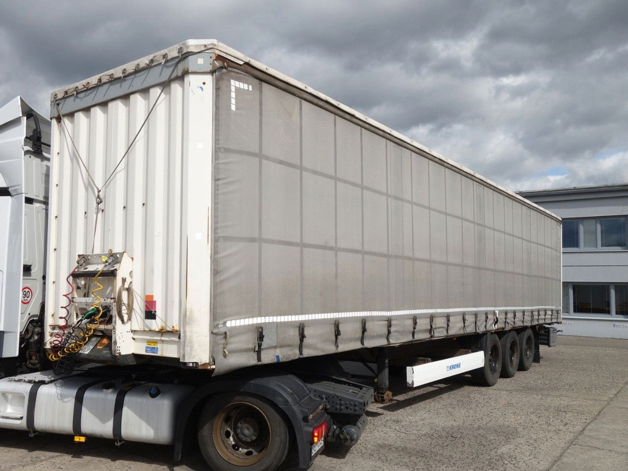 Krone SD Standard, Liftachse - Semirremolque lona: foto 1 Krone SD Standard, Liftachse - Semirremolque lona: foto 1
