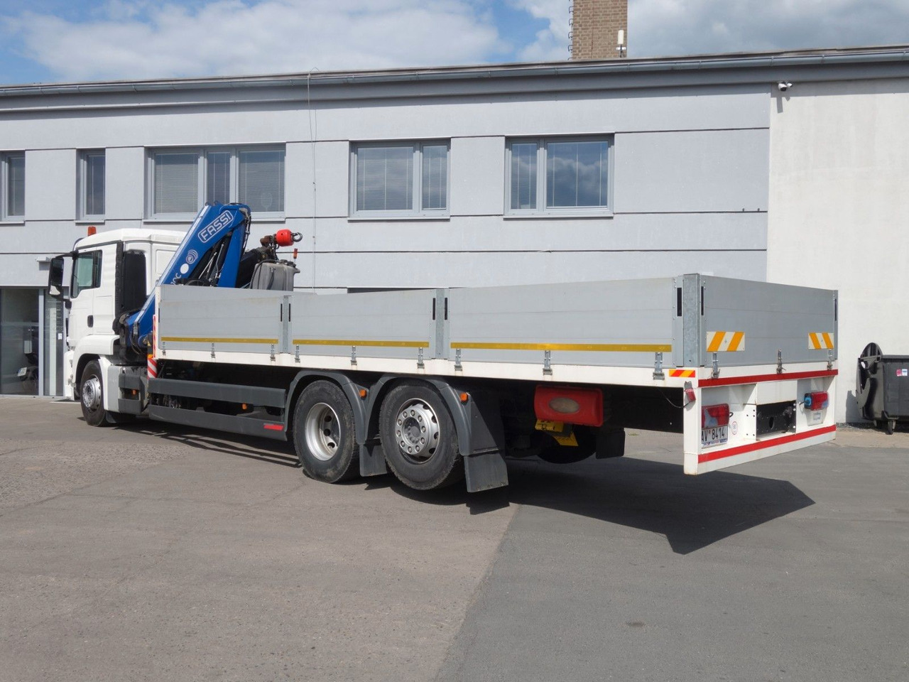 MAN TGS 26.360 FG 6x2 mit Fassi F210C - Camión grúa: foto 4 MAN TGS 26.360 FG 6x2 mit Fassi F210C - Camión grúa: foto 4