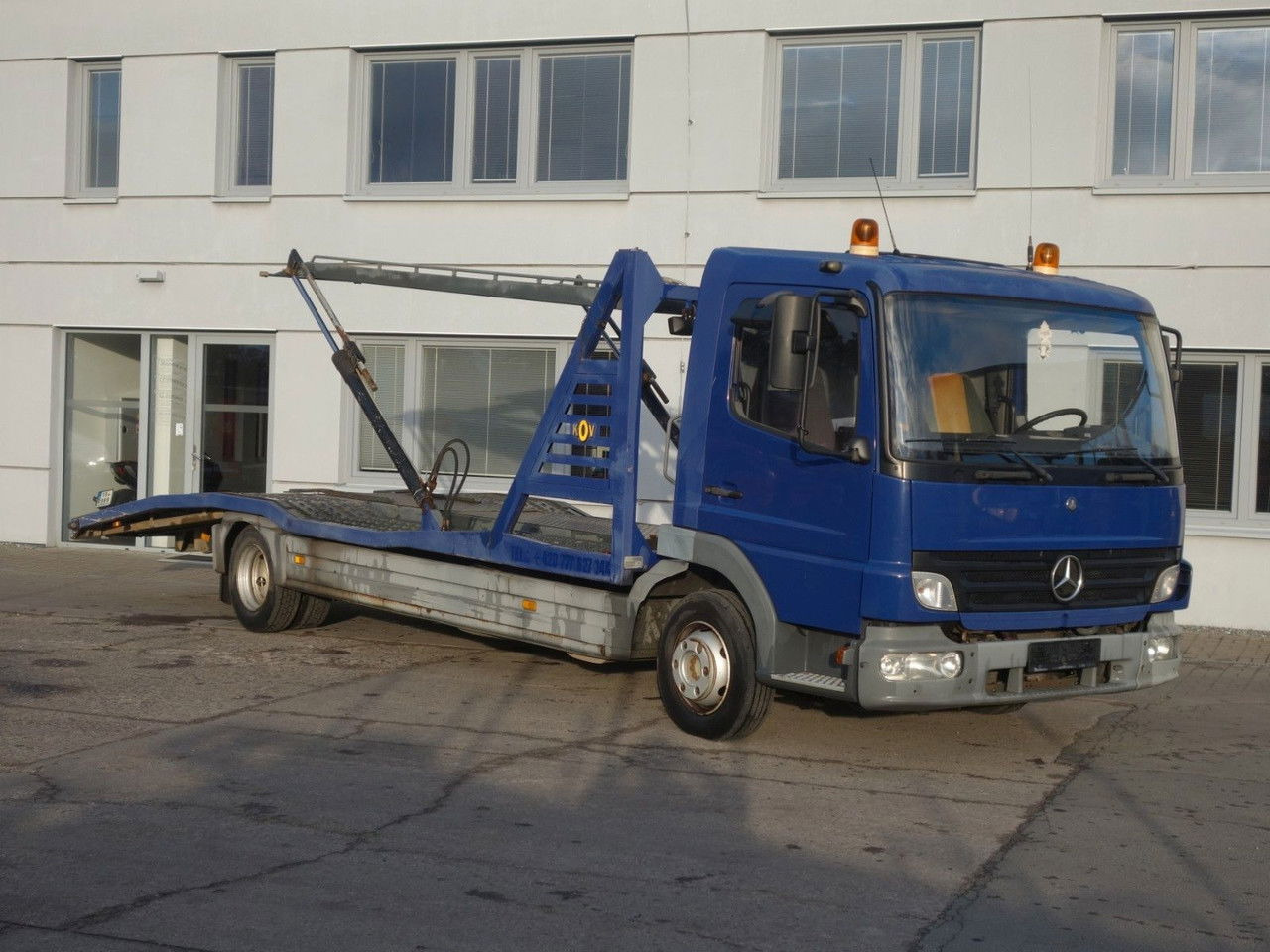 Mercedes-Benz Atego 815 für 2 PKW - Camión portavehículos: foto 1 Mercedes-Benz Atego 815 für 2 PKW - Camión portavehículos: foto 1