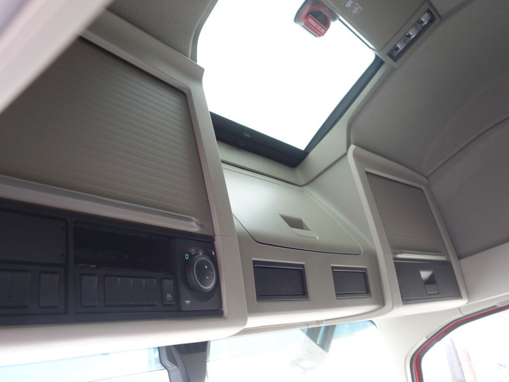 Camión portavehículos Volvo FH 13 XL 460 TC  Neue fur Kassbohrer: foto 9