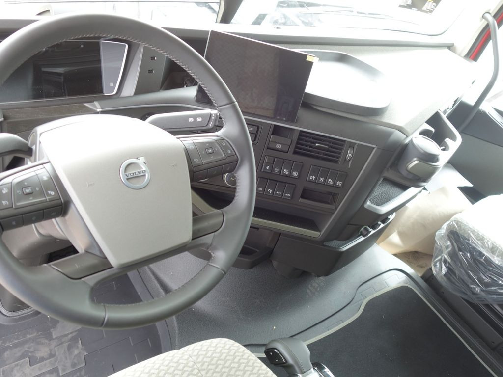 Camión portavehículos Volvo FH 13 XL 460 TC  Neue fur Kassbohrer: foto 13
