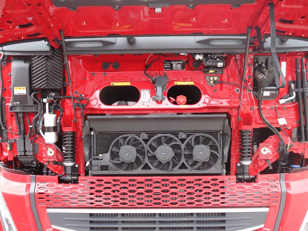 Camión portavehículos Volvo FH 13 XL 460 TC  Neue fur Kassbohrer: foto 12