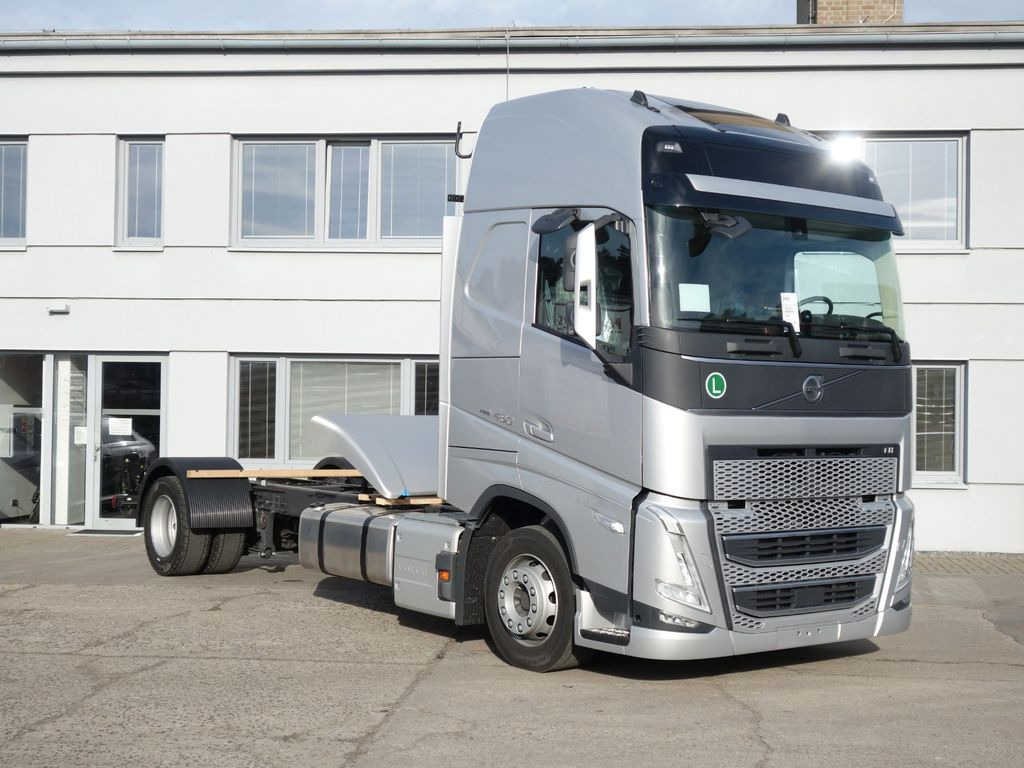 Volvo FH 13 XL 460 Turbo Compound Neue - Camión lona: foto 2 Volvo FH 13 XL 460 Turbo Compound Neue - Camión lona: foto 2