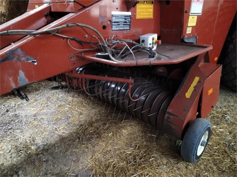 Hesston 4900 - Empacadora de pacas cuadradas: foto 4 Hesston 4900 - Empacadora de pacas cuadradas: foto 4