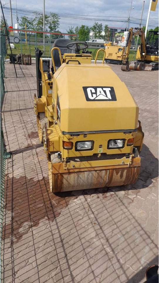 CAT CB1.8LRC - Otros maquinaria: foto 2 CAT CB1.8LRC - Otros maquinaria: foto 2