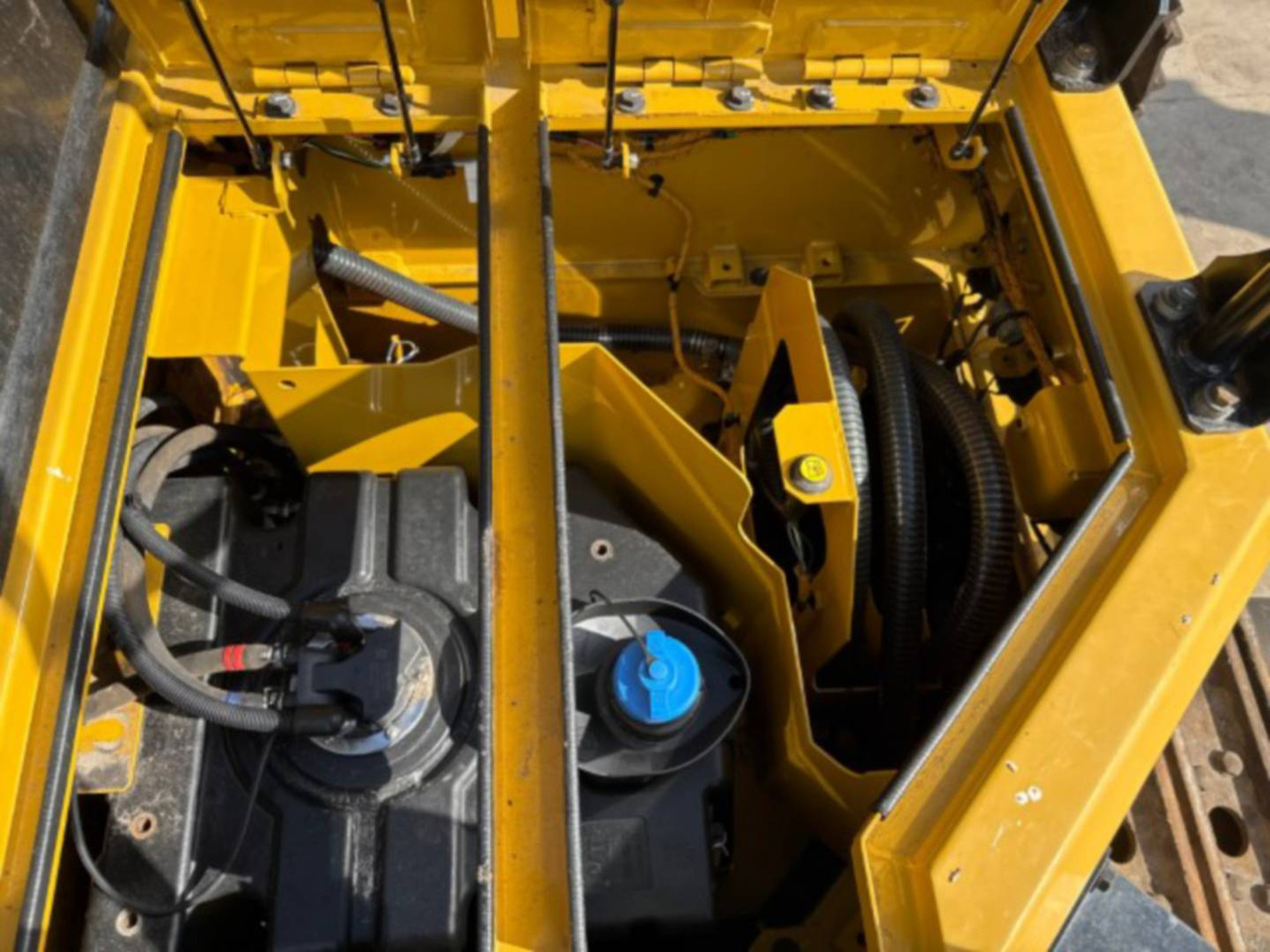 Excavadora de cadenas CAT 374: foto 7